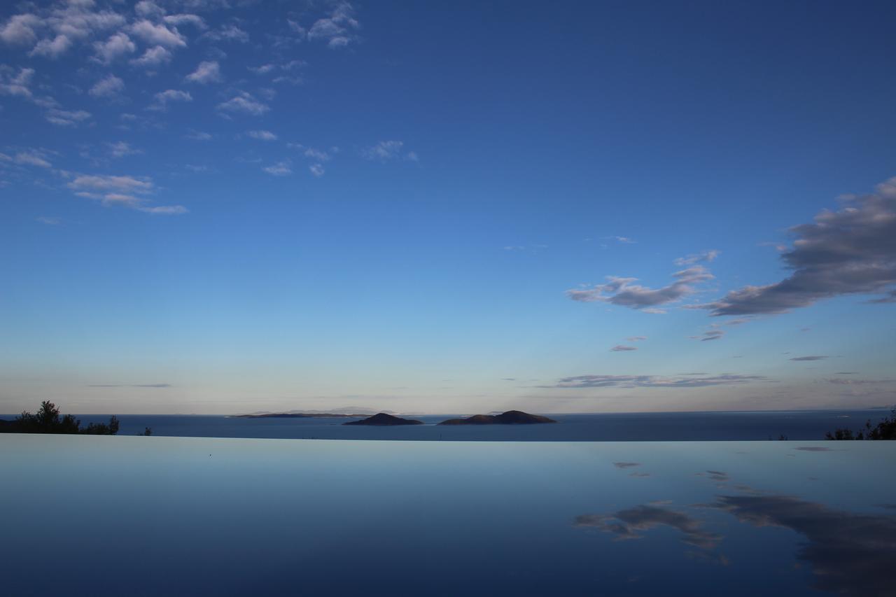 The Infinity 180 Luxury Suites Μηλιά Εξωτερικό φωτογραφία